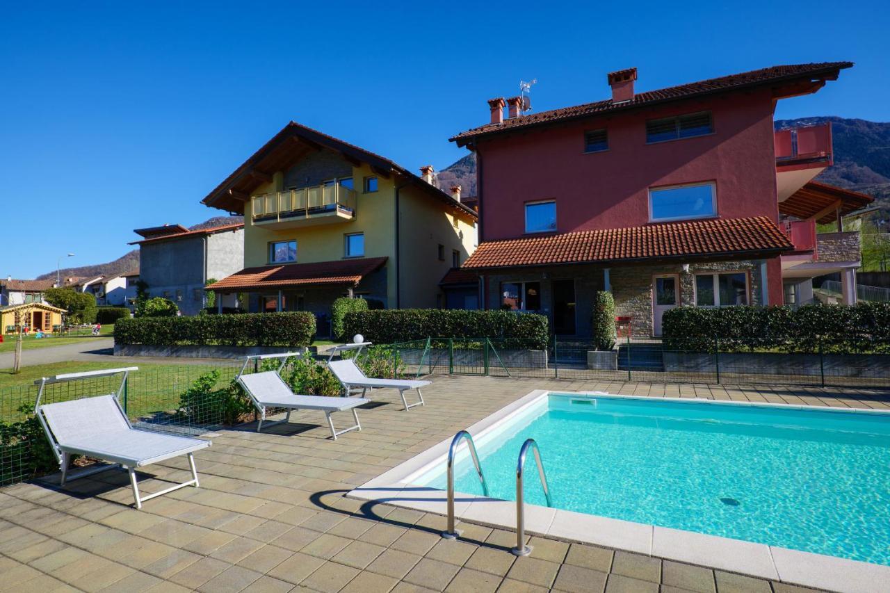 Residence Girasole Casa Gialla Colico Exterior foto