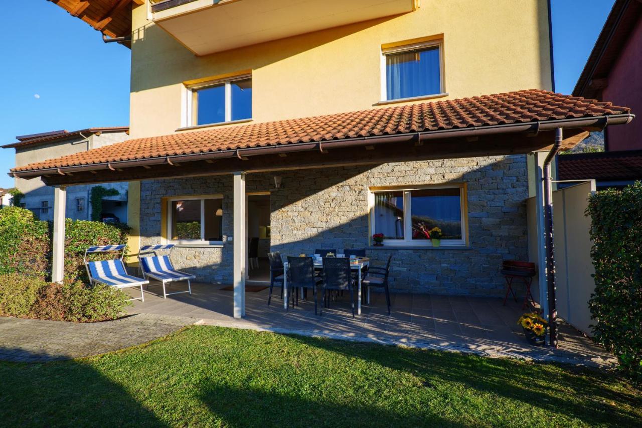 Residence Girasole Casa Gialla Colico Exterior foto